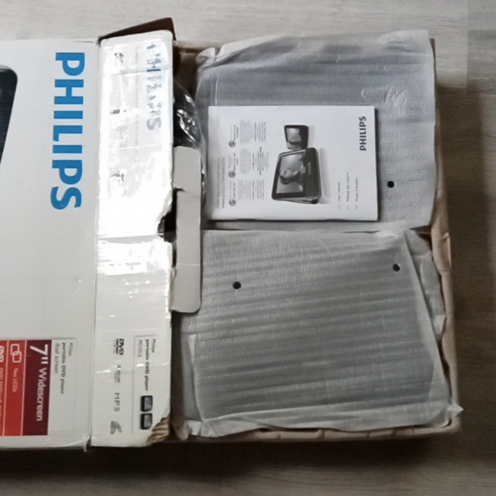 Philips 7" Portable DVD Player with Dual Screen Black